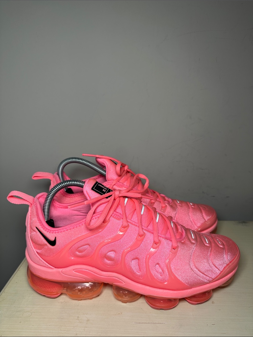 Nike VaporMax Plus sunset pulse bubblegum pink Women's Athletic Shoes